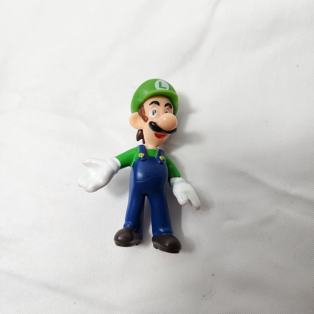 Nintendo Luigi Mini Figure 2007 Super Mario Bros Green Blue 2.5 Inch Toy